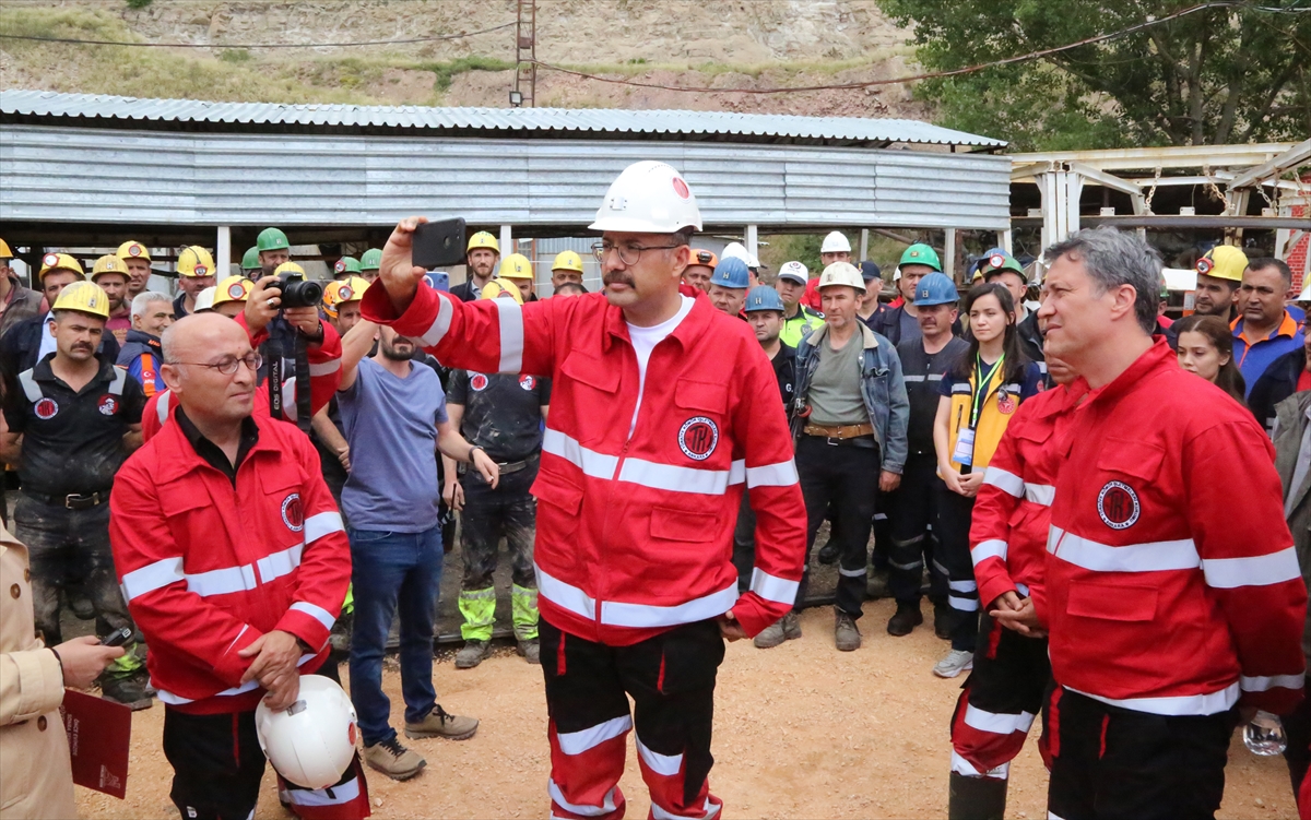 Bakan Soylu, Kütahya'da maden kazası tatbikatına katılan ekiplere telefonla seslendi: