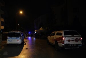 ANKARA (AA) – Ankara'nın Çankaya ilçesinde heyelan nedeniyle istinat duvarının