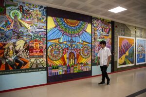 - Ankara'da resim ve müzik alanında eğitim veren Itri Güzel