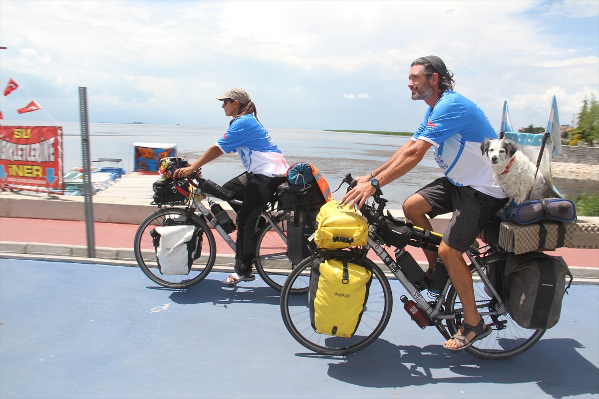 Bisikletle dünya turuna çıkan Arjantinli ikili, Konya'da mola verdi