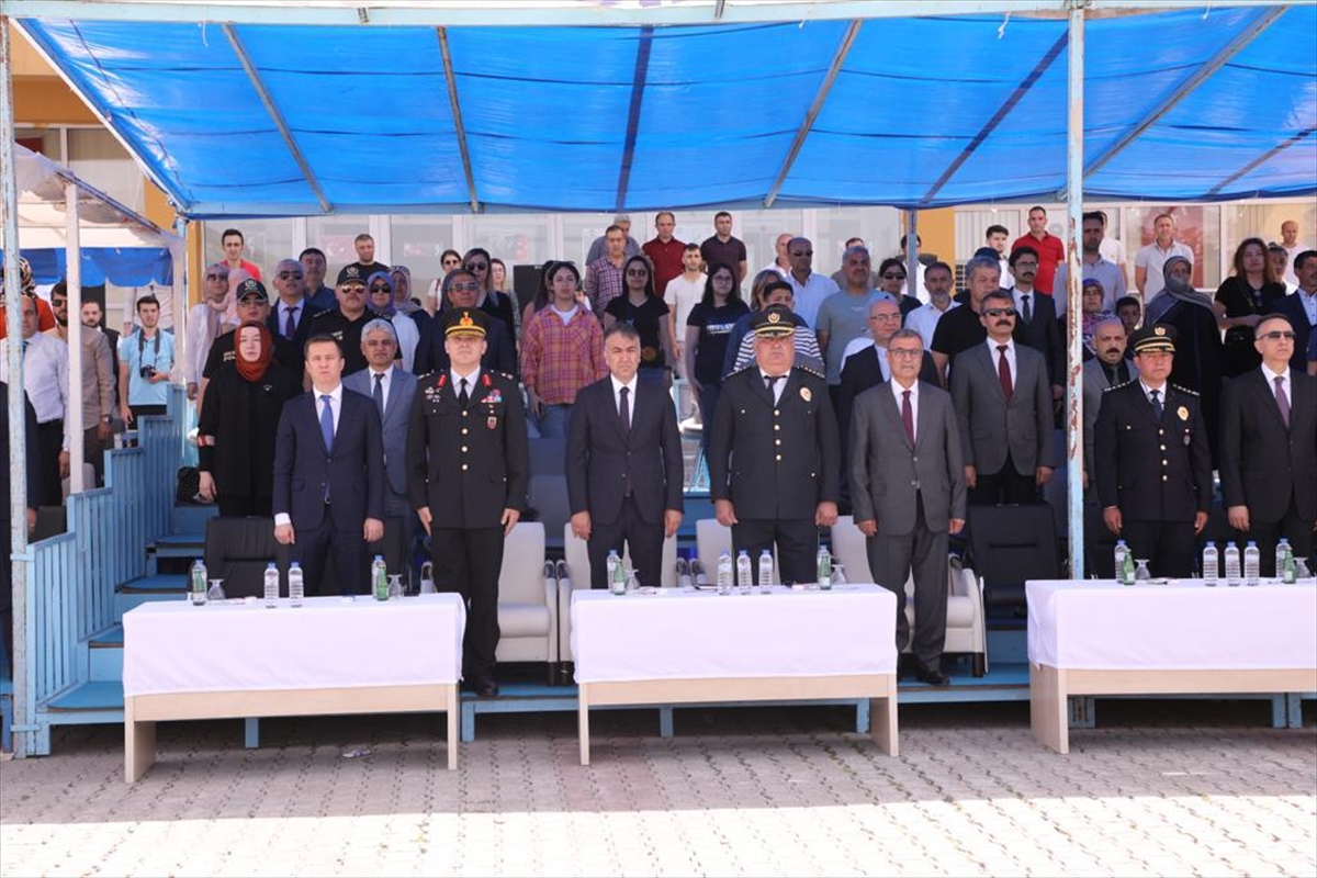 Bitlis'te mezun olan 452 polis adayı için tören düzenlendi