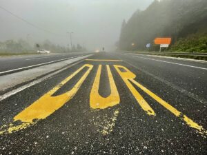 - D-100 kara yolunun Bolu Dağı kesiminde sis nedeniyle görüş