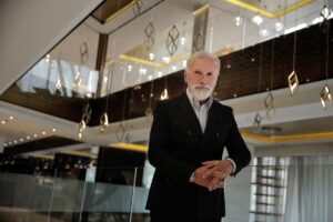 SARAYBOSNA (AA) – Bosna Hersekli başarılı sanatçı Dino Merlin, yarın