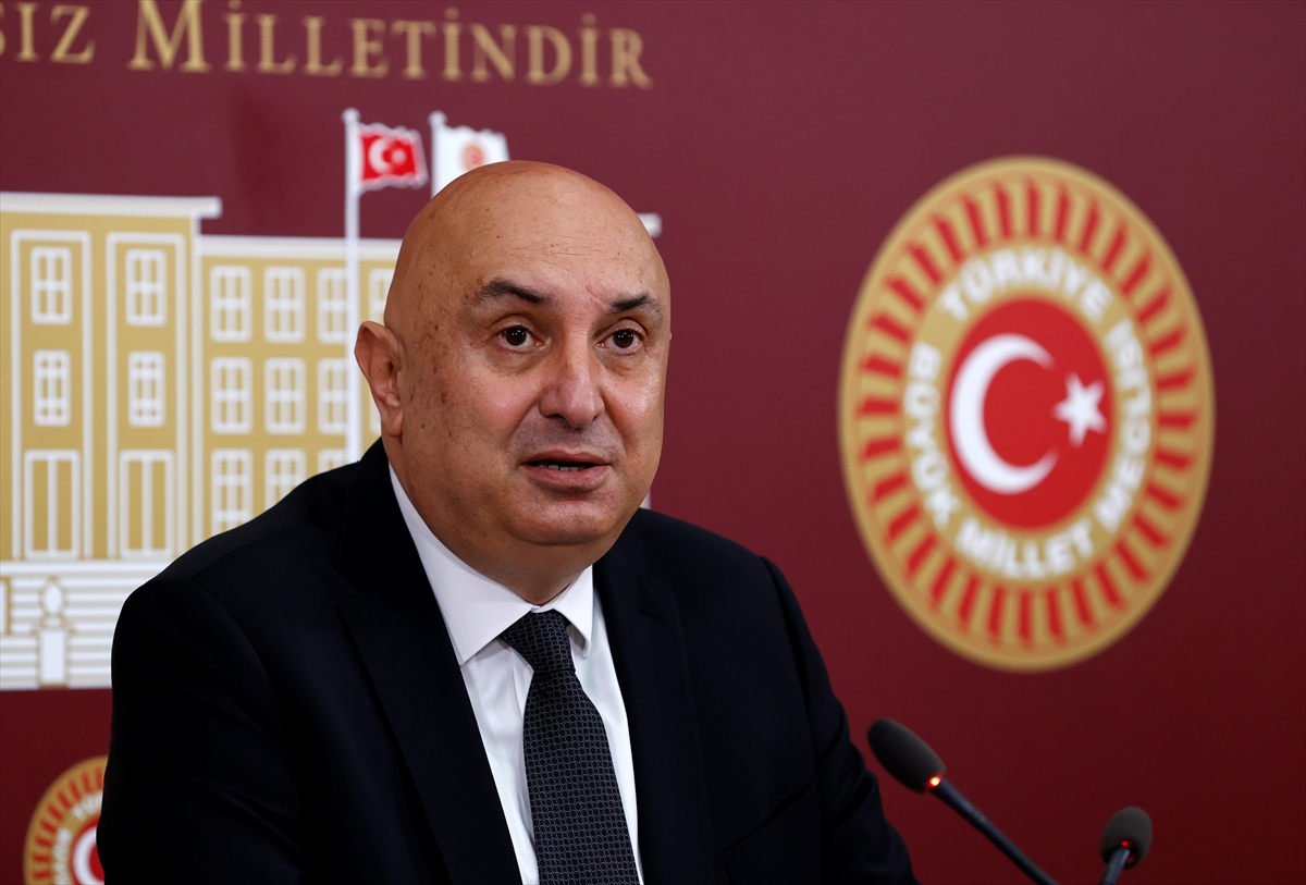 TBMM (AA) – CHP Grup Başkanvekili Engin Özkoç, basın, sosyal