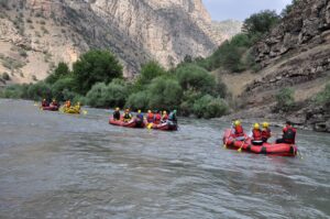 HAKKARİ (AA) – Hakkari'nin Çukurca ilçesinde kentin tanıtımına ve turizmin