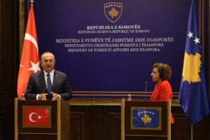 PRİŞTİNE (AA) – Dışişleri Bakanı Mevlüt Çavuşoğlu, Balkanlarda gerginliğin arttığını