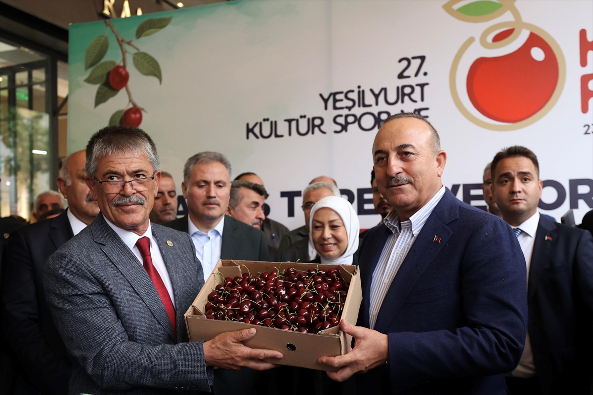 Dışişleri Bakanı Mevlüt Çavuşoğlu Malatya'da gençlerle buluştu