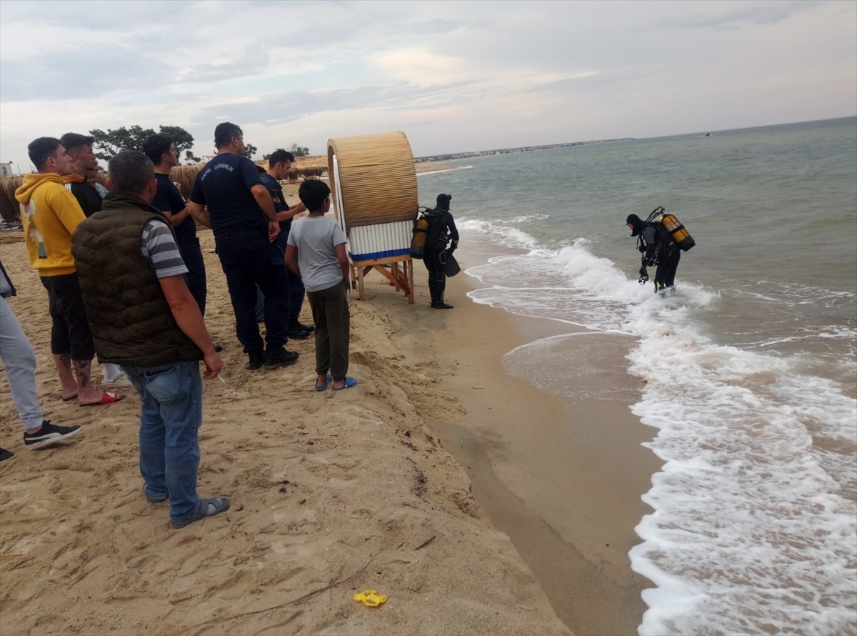 Edirne’de denizde boğulma tehlikesi geçiren 5 gençten 1'i hayatını kaybetti