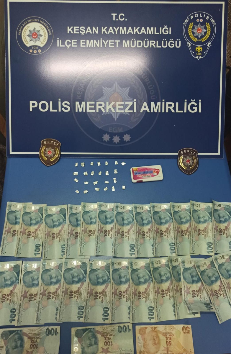 Edirne'de şeker kutusuna uyuşturucu saklayan zanlı yakalandı