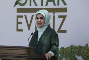 - "Nefes alan tüm canlılar, ağaçlar, ormanlar, geleceğimiz, ortak evimiz