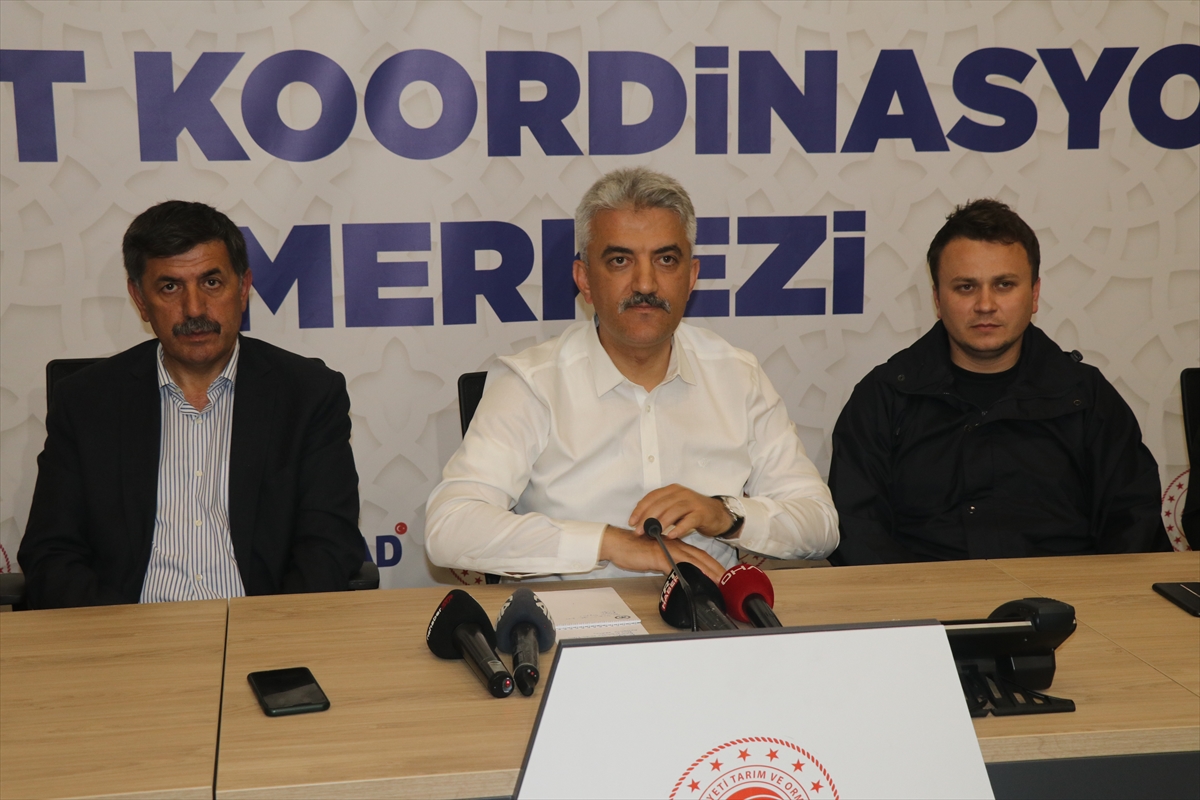 Erzincan Valisi Mehmet Makas, kentte yaşanan su taşkınıyla ilgili konuştu:
