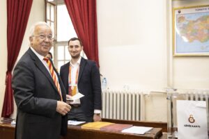 - Başkan Burak Elmas ile başkan adayları oylarını kullandı