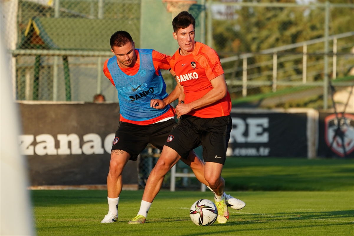 GAZİANTEP (AA) – Gaziantep Futbol Kulübü, yeni sezon hazırlıklarını sürdürdü.