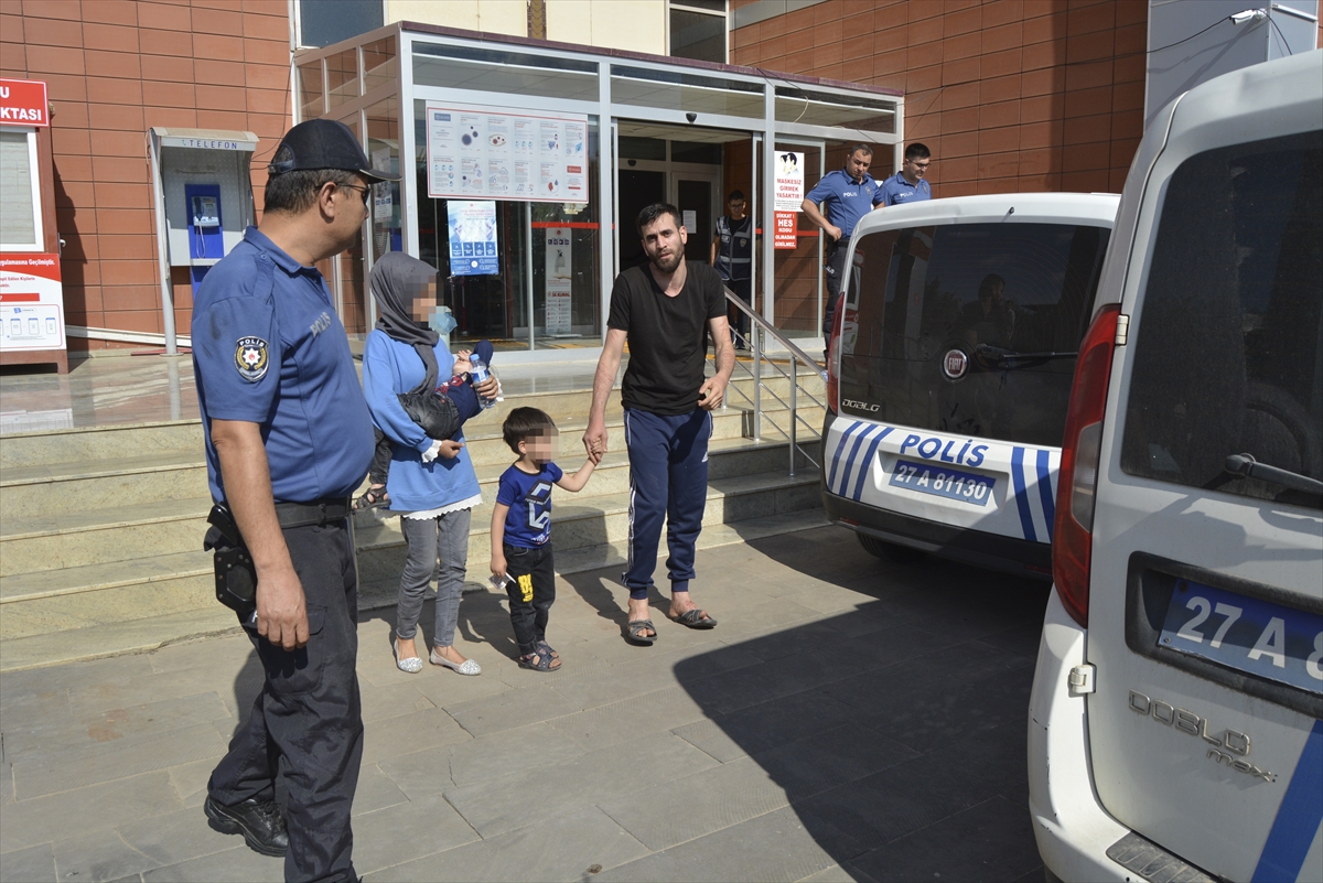 Gaziantep'te eşi ve 2 çocuğunu silahla rehin alan ve yakalanan kişi sınır dışı edilecek