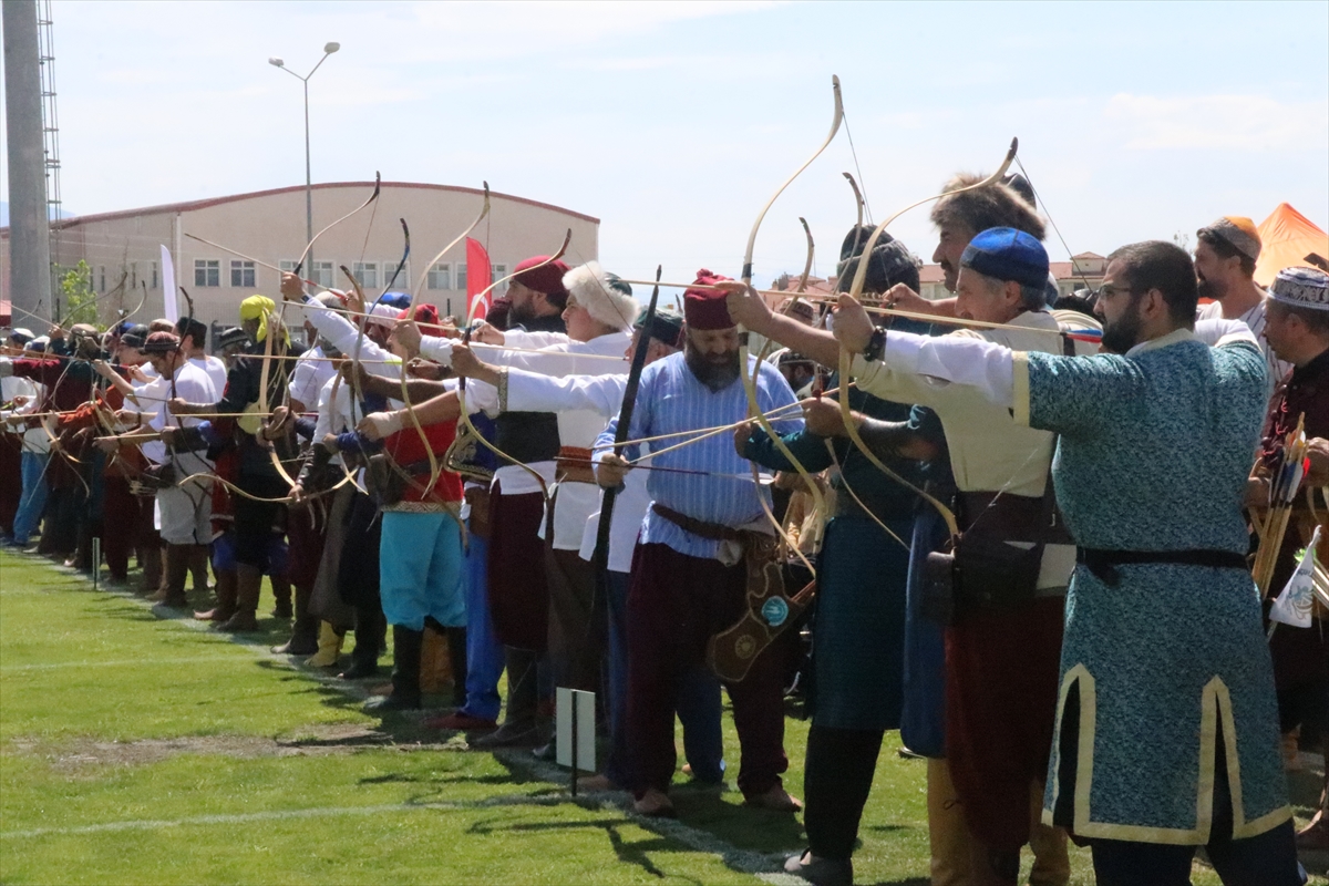 Geleneksel Okçuluk Türkiye Şampiyonası Erzincan'da başladı