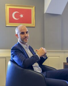 İSTANBUL (AA) – Almanya'nın Hannover Büyükşehir Belediye Başkanı Belit Onay,