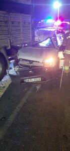 HATAY (AA) – Hatay'ın Defne ilçesinde kamyon ile hafif ticari