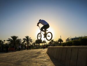 BAĞDAT (AA) – HAYDAR KARAALP – Irak'ın başkenti Bağdat'ta akrobasi