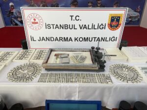 İSTANBUL (AA) – İstanbul'da düzenlenen operasyonda 3 milyon dolarlık sahte