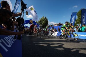 İSTANBUL (AA) – İstanbul Turkcell Granfondo Yol Bisiklet Yarışı'nın ikincisinde,