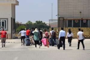 - Otobüsle yola çıkan aralarında çocukların da bulunduğu 34 Suriyeli,