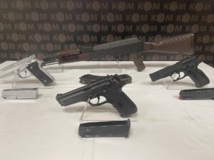 İZMİR (AA) – İzmir'de Karşıyaka Spor Kulübünün taraftar grubu üyesi