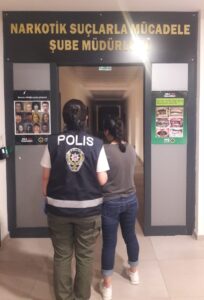 KAHRAMANMARAŞ (AA) – Kahramanmaraş'ta düzenlenen uyuşturucu operasyonunda gözaltına alınan 2