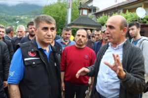 KARABÜK (AA) – Karabük'ün Yenice ilçesinde sağanak nedeniyle bir köprü