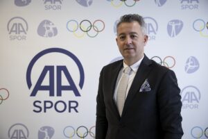 - "Sporcularımızın karda kayma sürelerini uzatmak istiyoruz. Kamp sayımızı, kayacağımızı