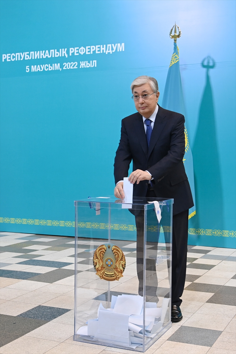 Kazakistan Cumhurbaşkanı, referandumla ülkeyi büyük değişimlerin beklediğini söyledi