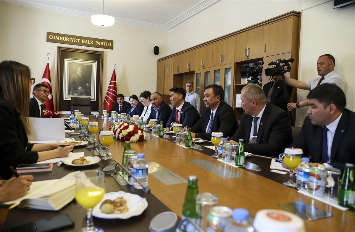 Kırgızistan parlamento heyeti, CHP Grubunu ziyaret etti