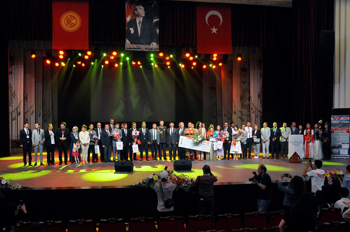 Kırgızistan'da Türkçe şarkı yarışması yapıldı