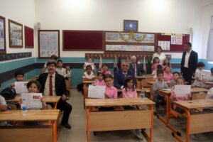 KONYA (AA) – Konya, Karaman, Aksaray ve Afyonkarahisar'da öğrenciler karnelerini