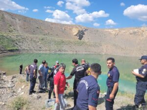 KONYA (AA) – Konya'nın Seydişehir ilçesinde su birikintisine giren 5