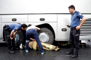 İSTANBUL (AA) – Fatih'te gizlice girdiği Kuzey Makedonya plakalı otobüsün