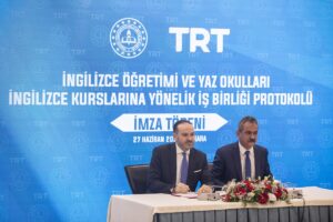 ANKARA (AA) – Milli Eğitim Bakanı Mahmut Özer, İngilizce eğitimini,