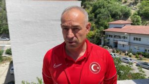 - "Başarı hiçbir zaman çalışmadan elde edilmiyor. Başarıda şansın yerini