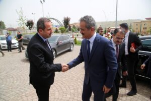 - "Öğrenciler, artık sadece eğitim öğretim yılı başladığı zaman ders