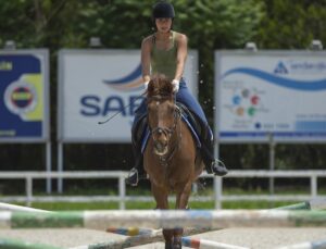 ANKARA (AA) – FATİH ÇAKMAK – Milli pentatloncular İlke Özyüksel,