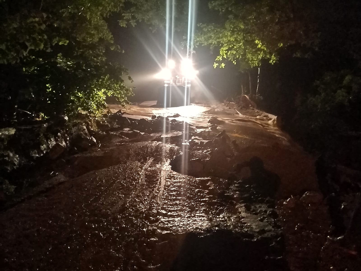 Ordu’nun İkizce ilçesinde sağanak etkili oldu