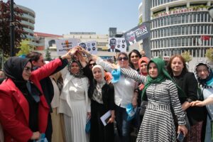 BOLU (AA) – Öz Sağlık İş Sendikası üyeleri, Bolu Belediye