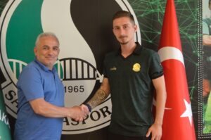 SAKARYA (AA) – Spor Toto 1. Lig'e yükselen Sakaryaspor, orta