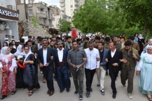 ŞIRNAK (AA) – Şırnak'ta bir aile, geleneği yaşatmak adına, gelini