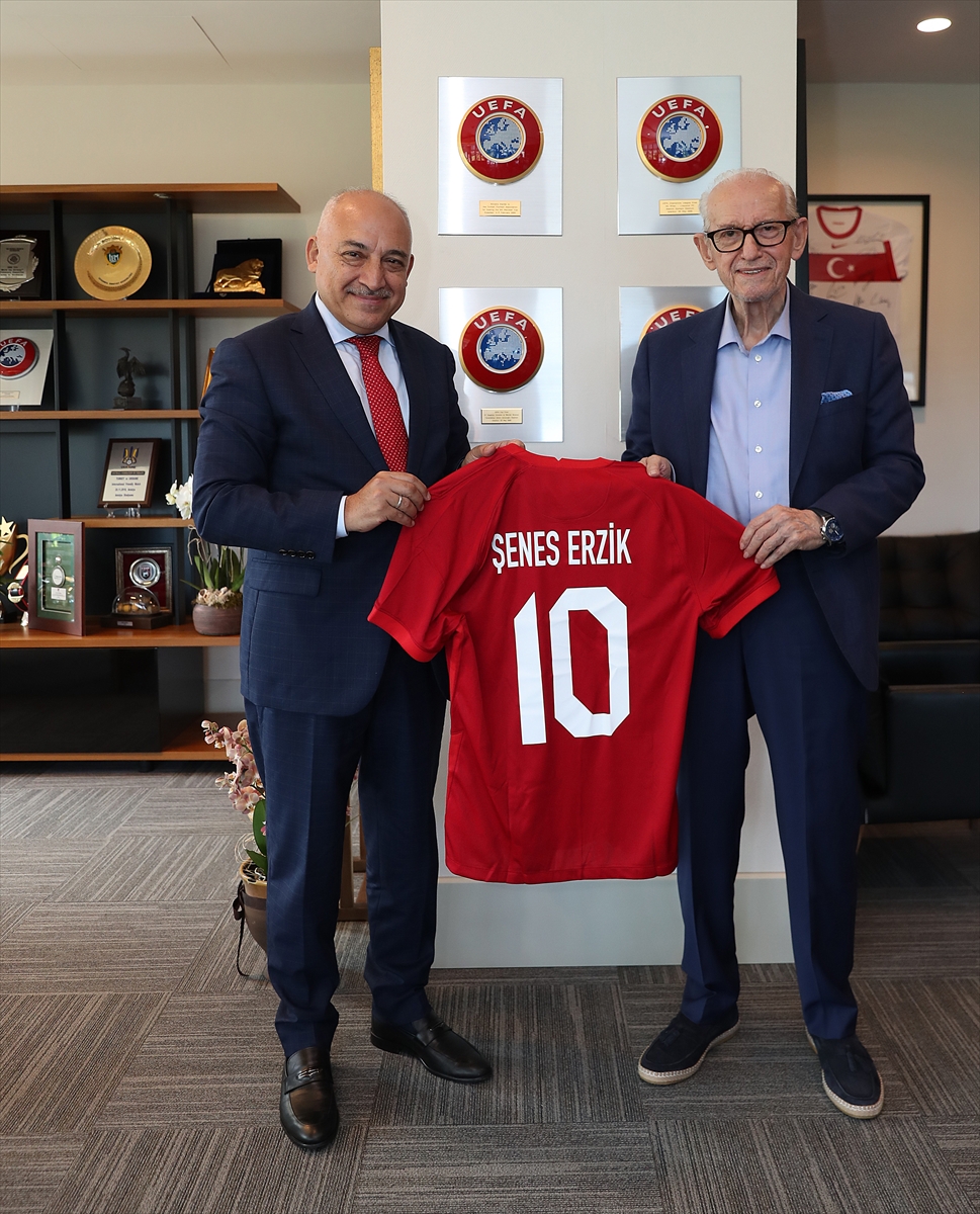 Şenes Erzik'ten TFF Başkanı Mehmet Büyükekşi'ye ziyaret