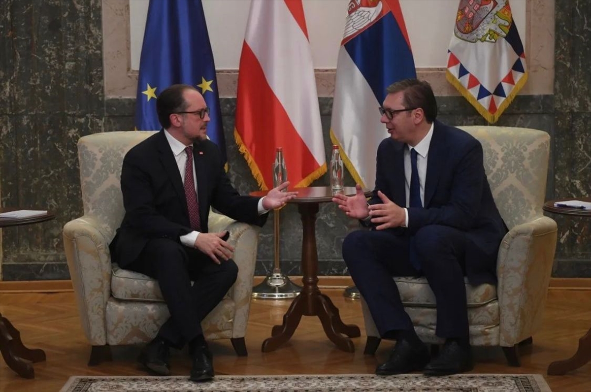 Sırbistan Cumhubaşkanı Vucic, Avusturya Dışişleri Bakanı Schallenberg'i kabul etti
