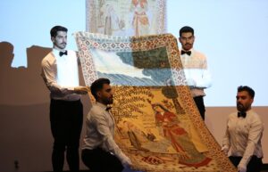 - Müzayedede, Zendiler, Kaçarlar, Timurlar, Safeviler dönemlerine ait eserlerin yanı