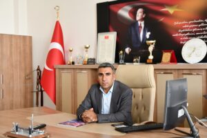 GAZİANTEP (AA) – ADSIZ GÜNEBAKAN – Gaziantep'te, okudukları lisede motorlu