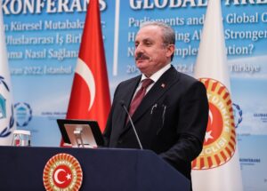 İSTANBUL (AA) – TBMM Başkanı Mustafa Şentop, "Türkiye maalesef bu