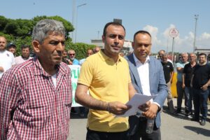 EDİRNE (AA) – Edirne'de tır şoförleri ve nakliyeciler, sınır kapısında