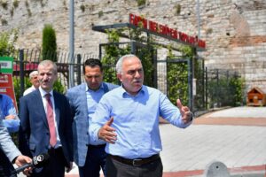 İSTANBUL (AA) – Fatih Belediyesinin düzenlediği "İstanbul Kara Surları Topkapı